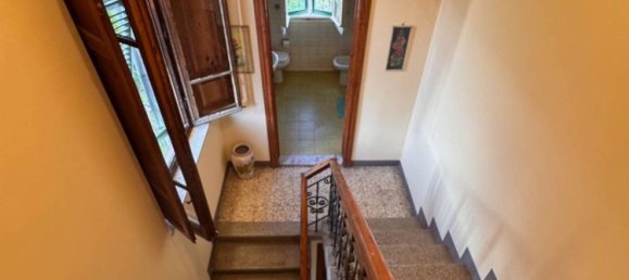 Вилла с 5 комнатами в Лукка, Италия № 163273 11