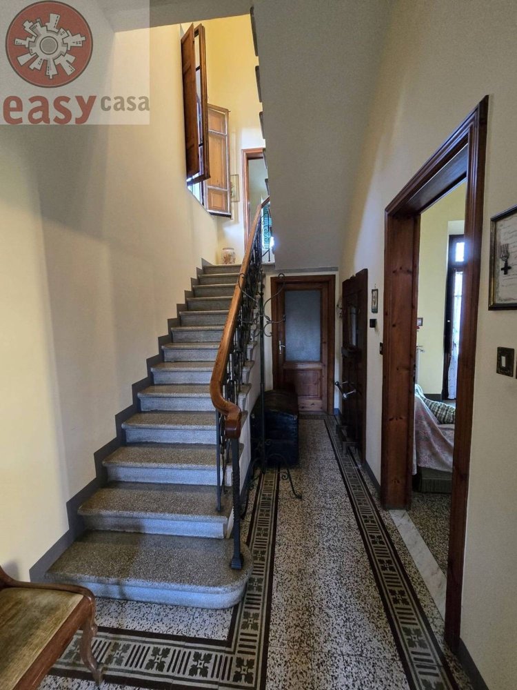 Вилла с 5 комнатами в Лукка, Италия № 163273