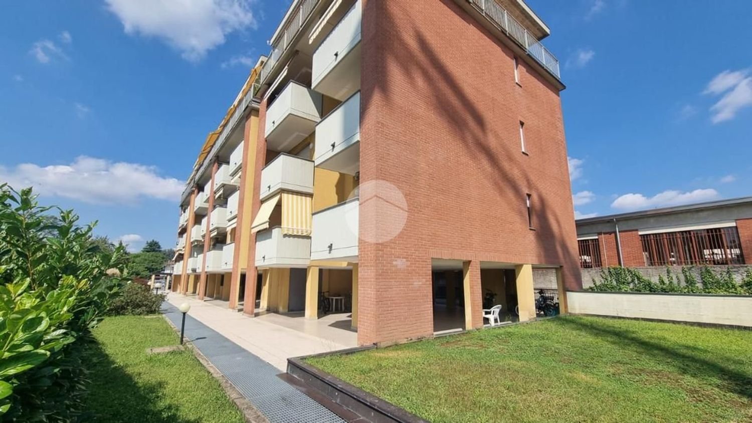 2 Schlafzimmer Wohnung in Busto Arsizio, Italy, Nr. 329682