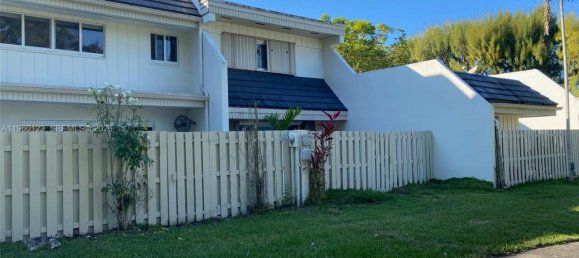 2 bedrooms Duplex for sale in Miami, Miami-Dade, Florida, USA № 615794 2