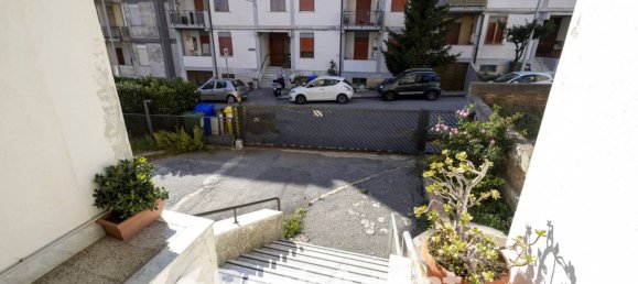 3 Schlafzimmer Wohnung in Catanzaro, Italy, Nr. 291287 3