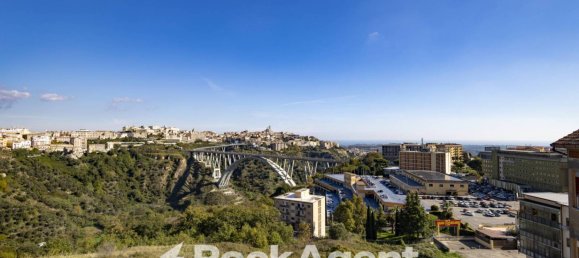 3 Schlafzimmer Wohnung in Catanzaro, Italy, Nr. 291287 12