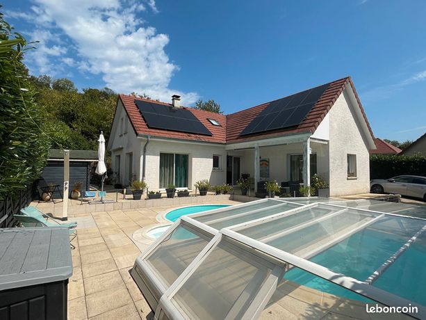 5 bedrooms House in Doubs, France No. 353340