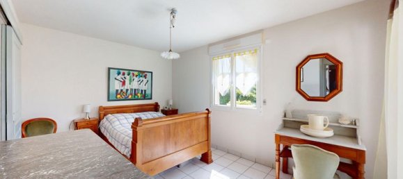 5 bedrooms House in Doubs, France No. 353340 11