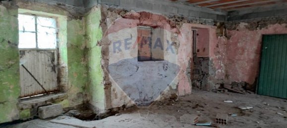 3 bedrooms House in Caires, Portugal No. 188003 13