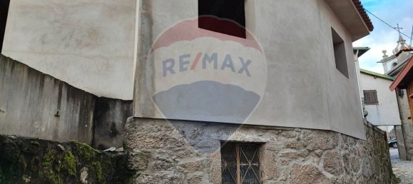 3 bedrooms House in Caires, Portugal No. 188003 15