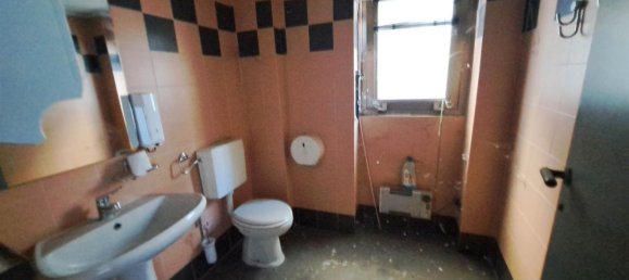 Propriété commerciale à Aosta, Italy 410m² No. 41875 17