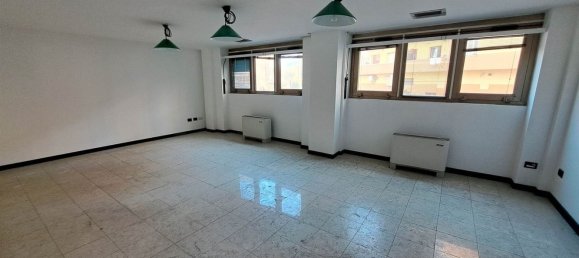Propriété commerciale à Aosta, Italy 410m² No. 41875 15