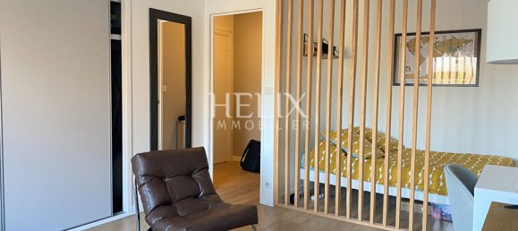 Studio in Le Pecq, France No. 170462 5