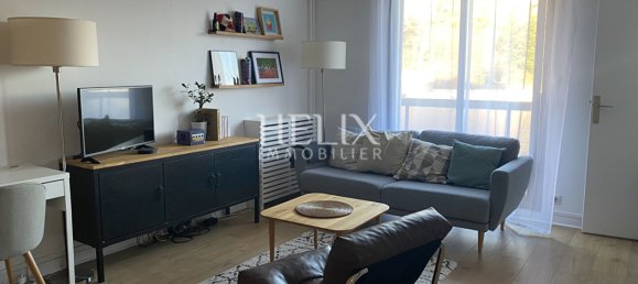 Studio in Le Pecq, France No. 170462 9