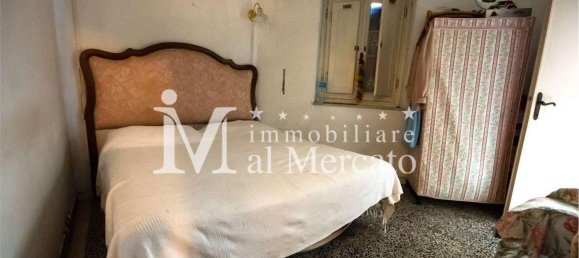 5 rooms Apartment in Pescaglia, Italy No. 39687 4
