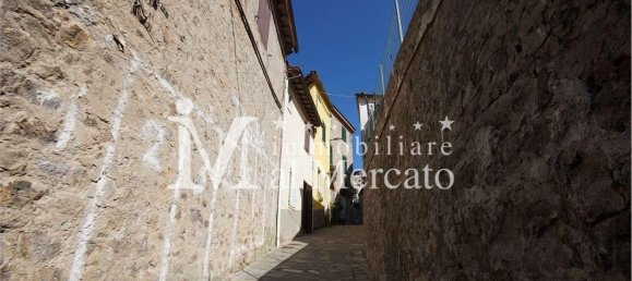 5 rooms Apartment in Pescaglia, Italy No. 39687 20