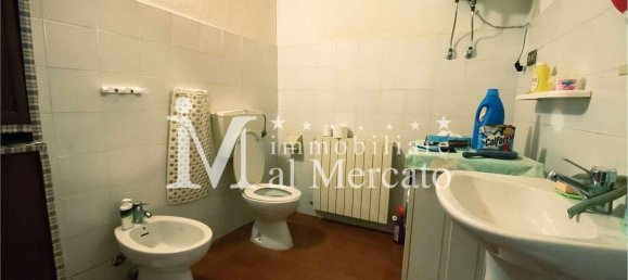 5 rooms Apartment in Pescaglia, Italy No. 39687 13
