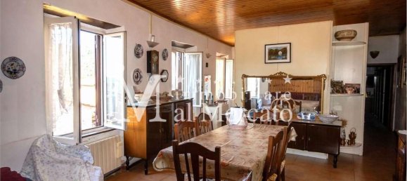 5 rooms Apartment in Pescaglia, Italy No. 39687 10