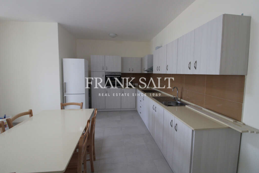 Мезонет с 3 спальнями в Бирзеббуджа, Мальта № 6354