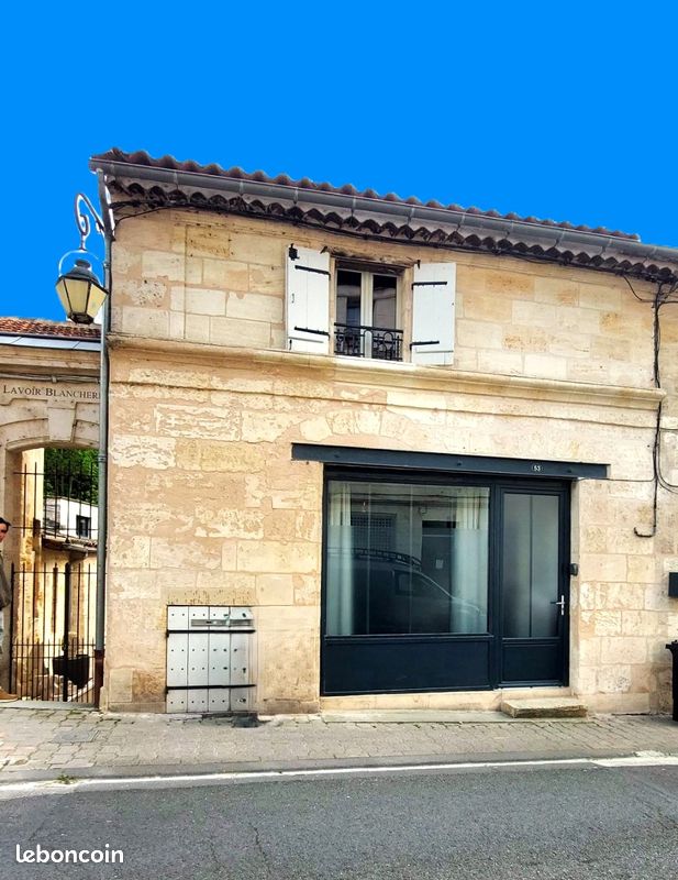 Casa de 2 dormitorios en Lormont, France No. 293788