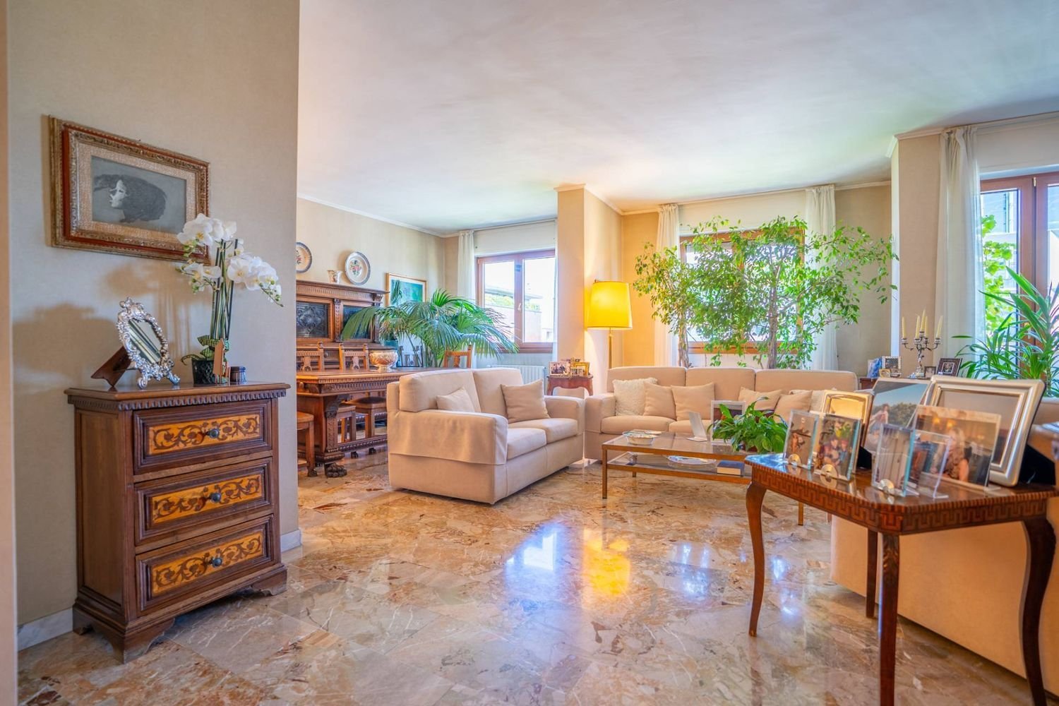 4 rooms Apartment in Milan, Italy No. 314219