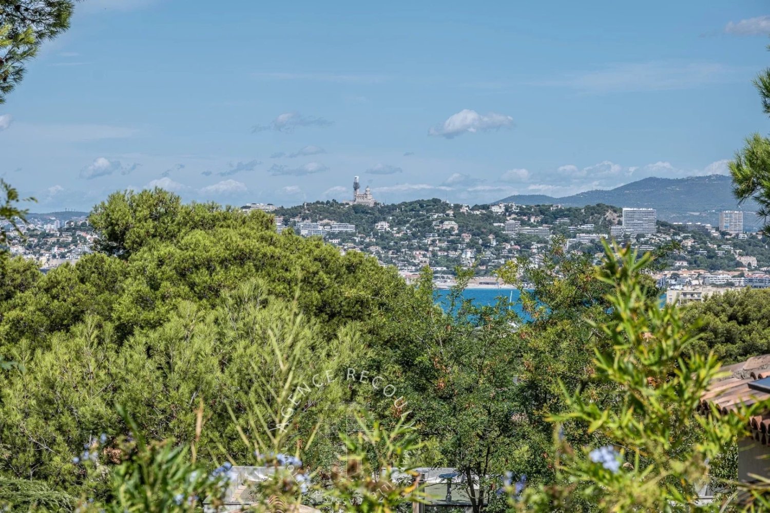 Дом с 4 спальнями в Марсель, Франция № 352265