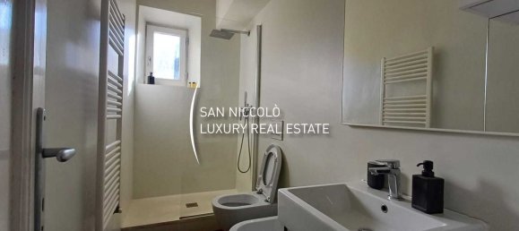 4 rooms Apartment in Florence, Italy No. 196379 10