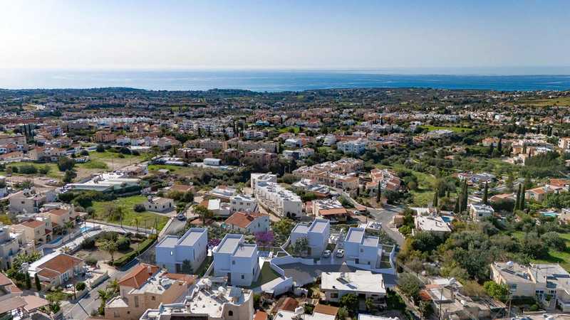 Propiedad comercial de 3 dormitorios en Pegeia, Cyprus No. 82970