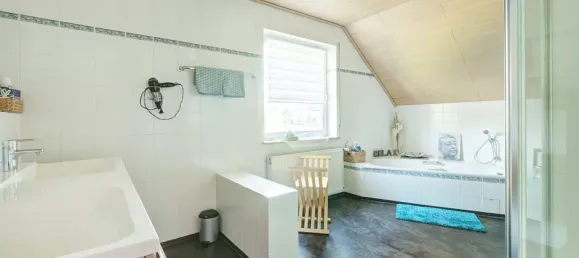 Casa de 6 habitaciónes en Altenkirchen, Germany No. 287990 22