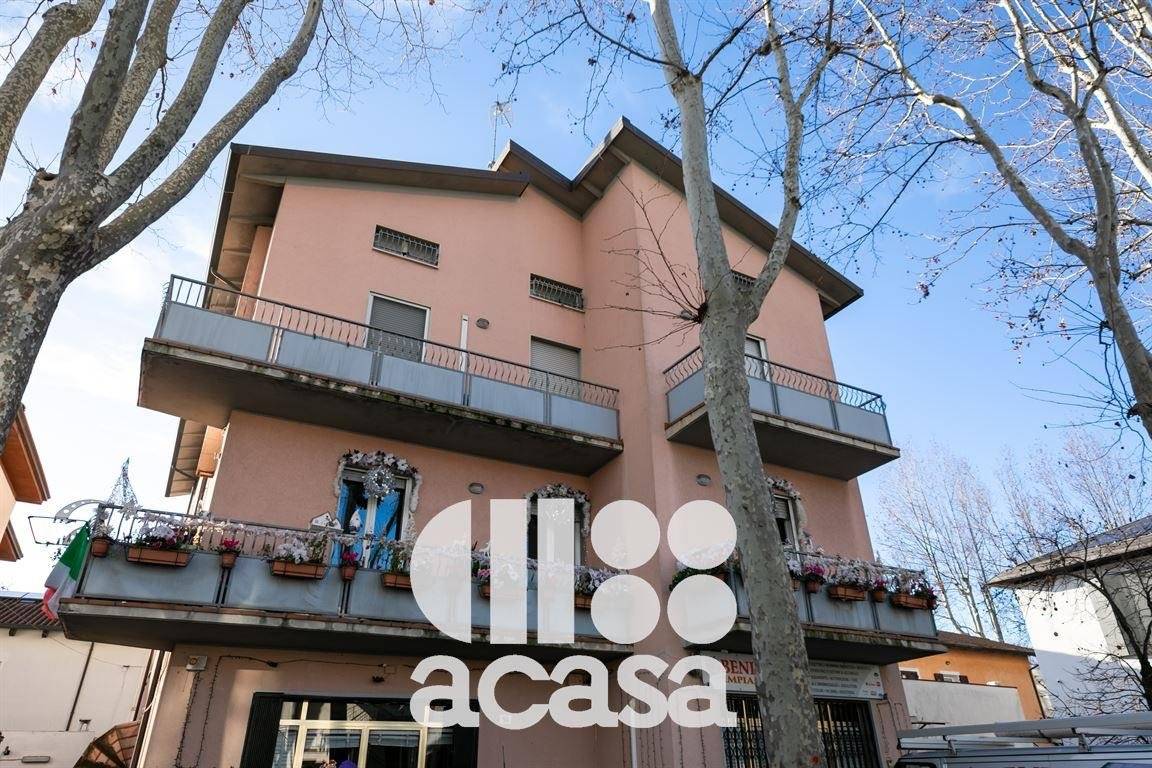 Apartamento de 3 dormitorios en Cesenatico, Italy No. 321838