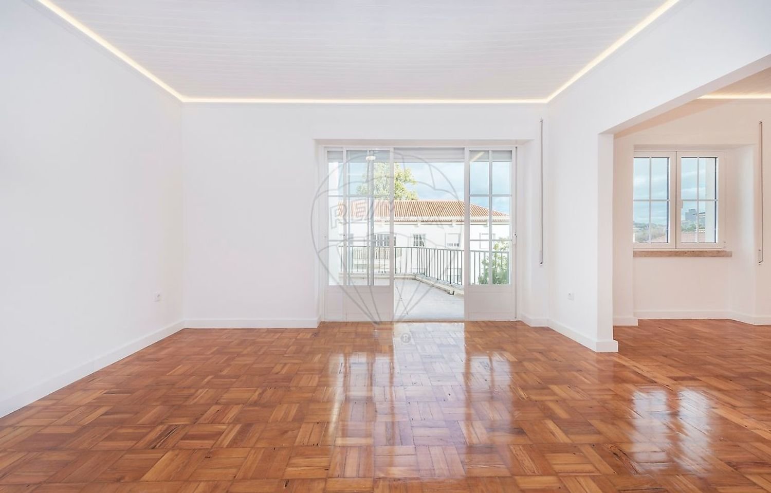 Apartamento de 4 dormitorios en Lisbon, Portugal No. 119605