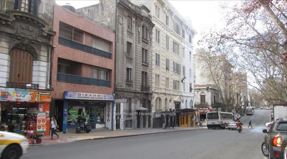 Квартира с 3 спальнями в Монтевидео, Уругвай № 254