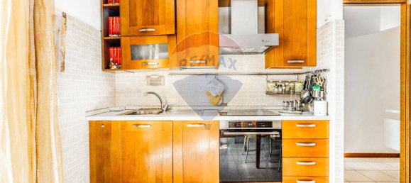 Дом с 4 комнатами в Ольджате Олона, Италия № 103672 7