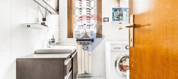 Дом с 4 комнатами в Ольджате Олона, Италия № 103672 8