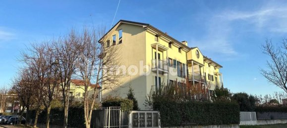 2 bedrooms Apartment in Tradate, Italy No. 11557 27