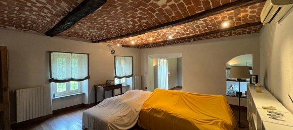 6 Schlafzimmer Haus in Roatto, Italy, Nr. 212155 24