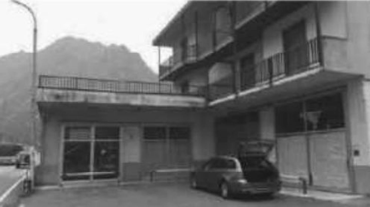 Коммерческая недвижимость 319м² в Понте Носса, Италия № 277725