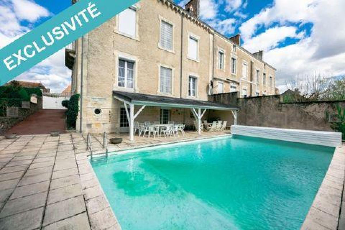 5 chambres Maison à Montmorillon, France No. 23147