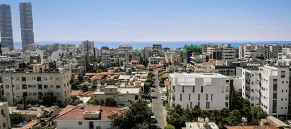 3 bedrooms Penthouse in Limassol, Cyprus No. 13980 2