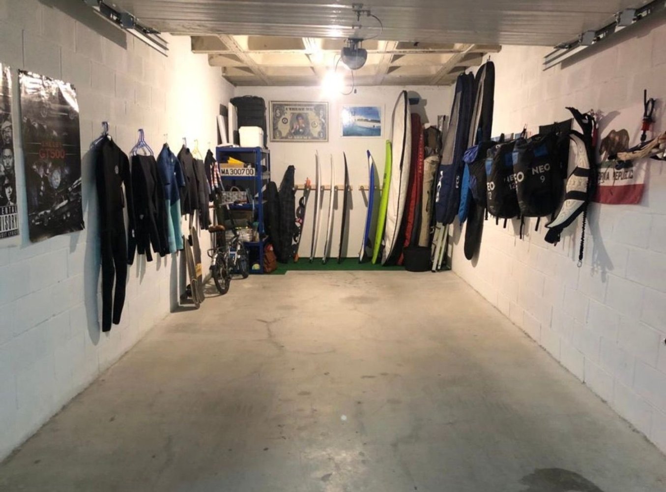  Garage in Tarifa, Spain No. 277923