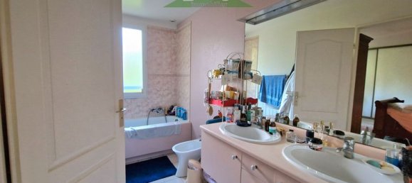 4 Schlafzimmer Haus in Le Plessis-Bouchard, France, Nr. 357005 9