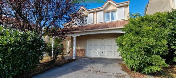 4 Schlafzimmer Haus in Le Plessis-Bouchard, France, Nr. 357005 2