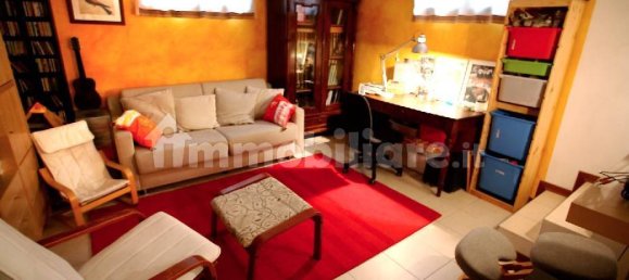 2 bedrooms Apartment in Parma, Italy No. 147182 3