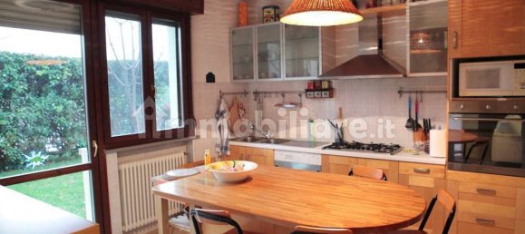 2 bedrooms Apartment in Parma, Italy No. 147182 24