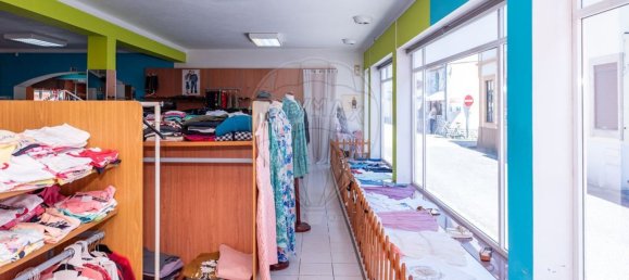 Propriété commerciale à Quiaios, Portugal 395m² No. 66127 29