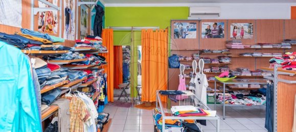 Propriété commerciale à Quiaios, Portugal 395m² No. 66127 28