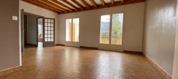 Casa de 2 dormitorios en Moirans, France No. 274628 4