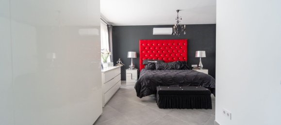 4 bedrooms Villa in Fuengirola, Spain No. 146390 16