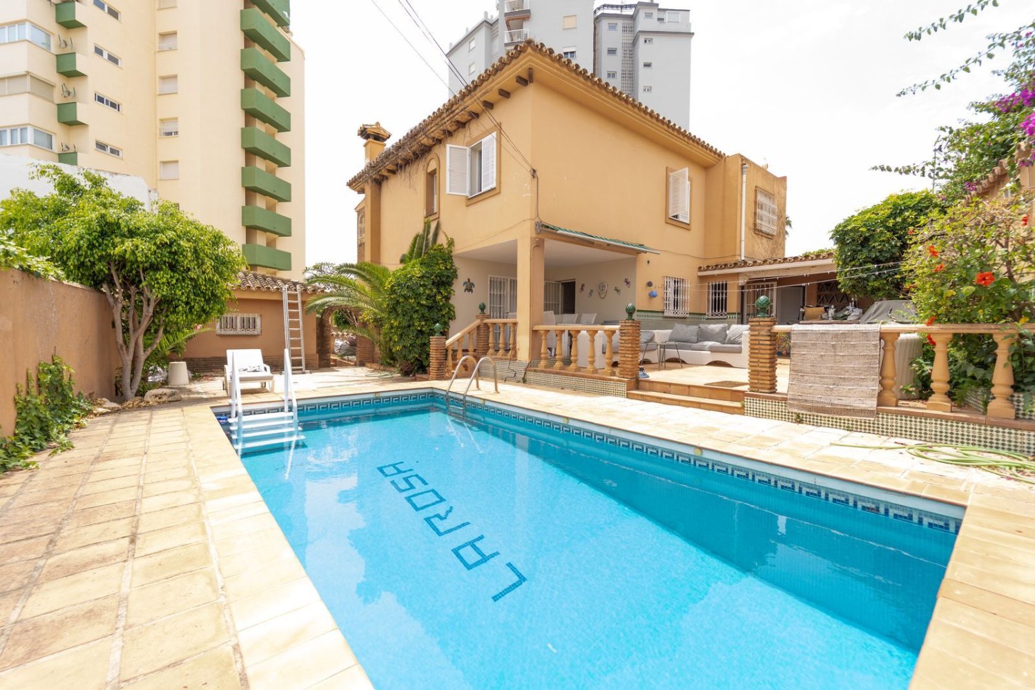 4 bedrooms Villa in Fuengirola, Spain No. 146390