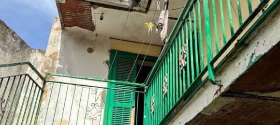 Дом с 4 комнатами в Фальчано дель Массико, Италия № 161158 13