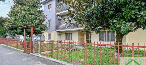 Apartamento de 3 divisões em Romano di Lombardia, Italy N.º 193957 57