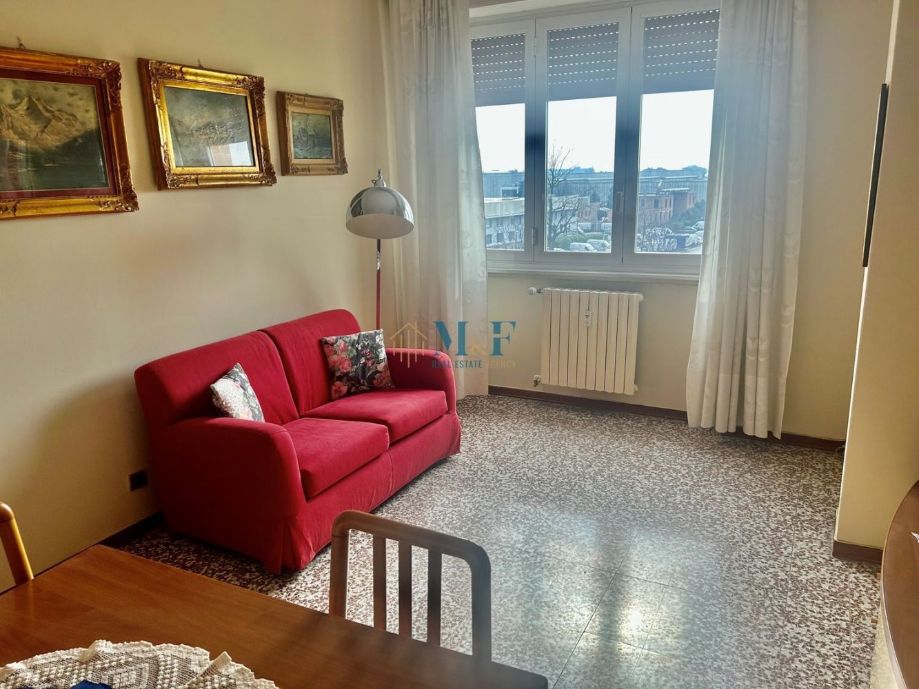 2-salle Appartement à Vimodrone, Italy No. 228039