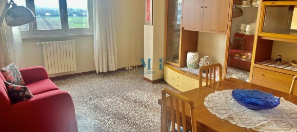 2-salle Appartement à Vimodrone, Italy No. 228039 5