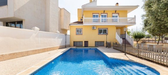 4 bedrooms House in Granada, Spain No. 188135 2